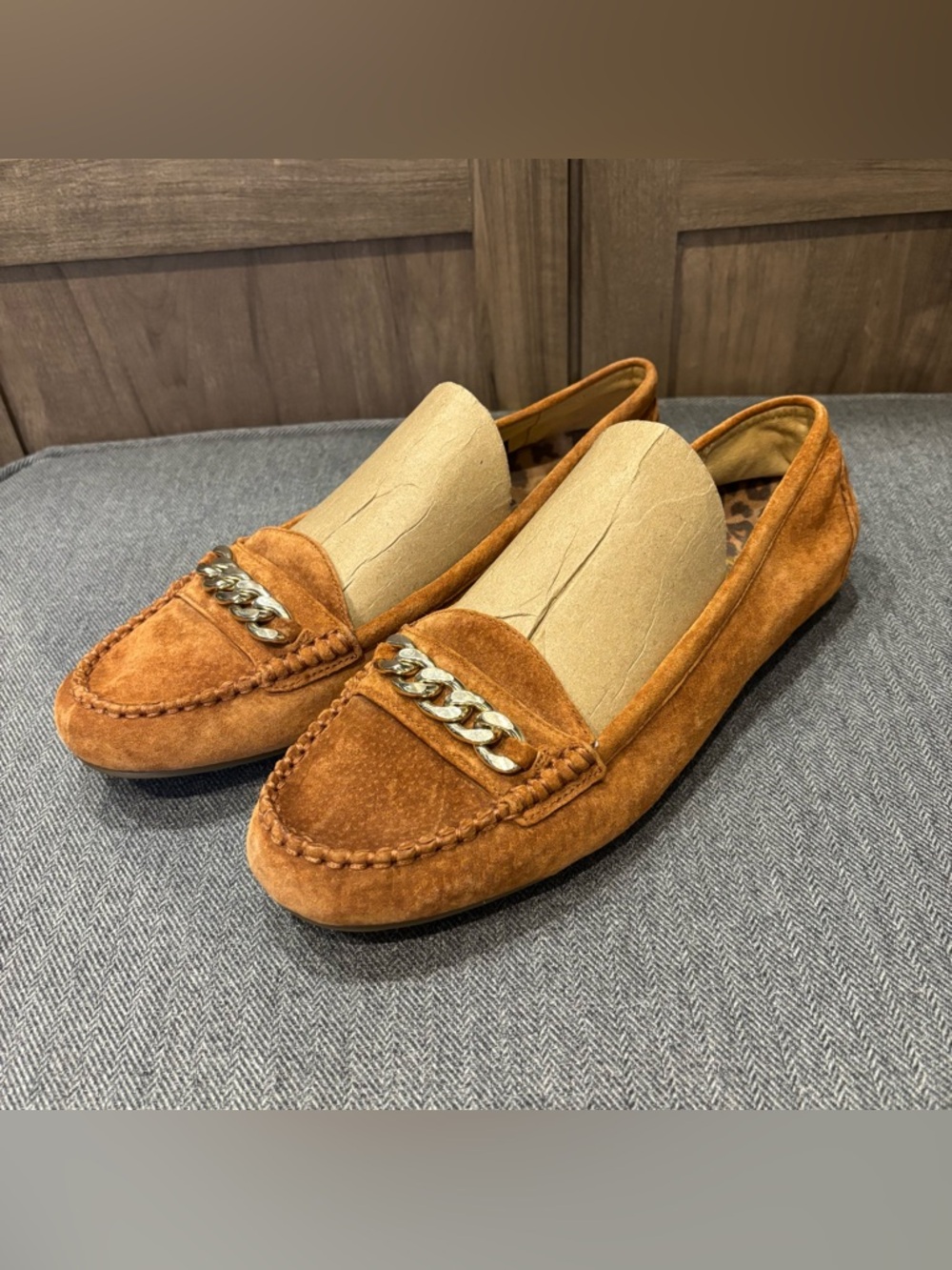 Vionic Mesa Brown suede‎ driving loafers chain size 9.5